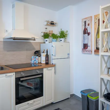 Montona Apartman Póla